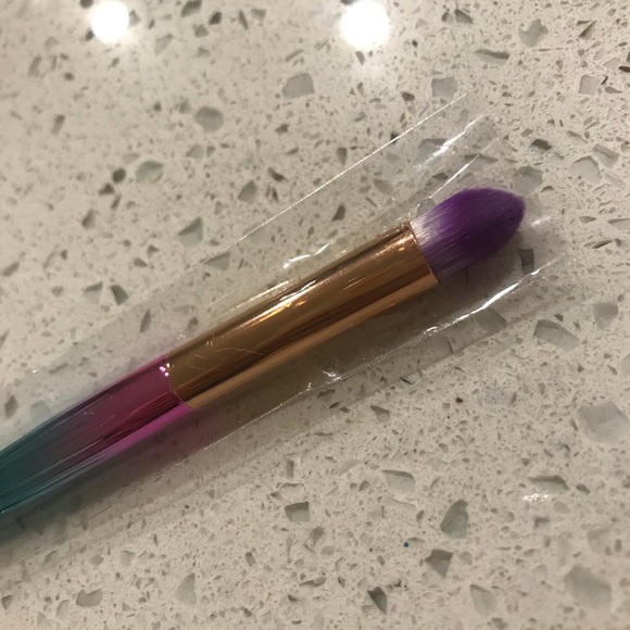 Make up brushes 🔥final price drop - Picture 3 of 4